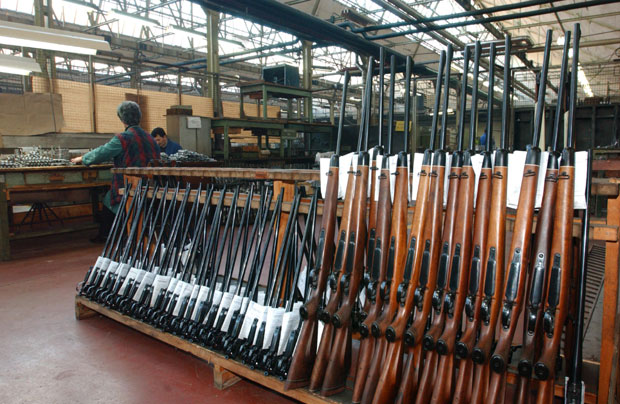 Српска je за контролу извоза оружја!